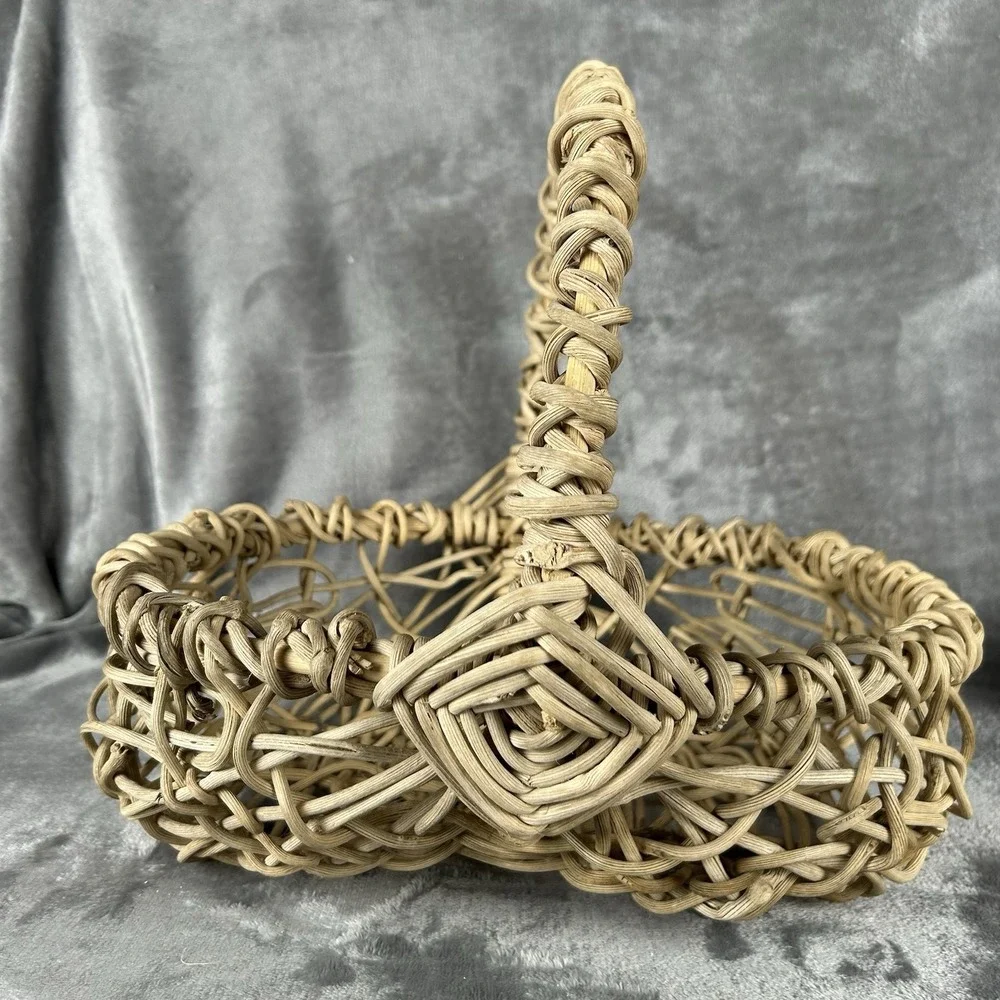 VTG Open Weave Egg Gathering Basket Top Handle Hand Woven Rustic Primitive Decor